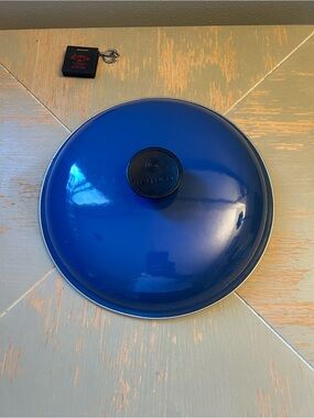 Le Creuset Cobalt Blue Round Lid with Black Knob